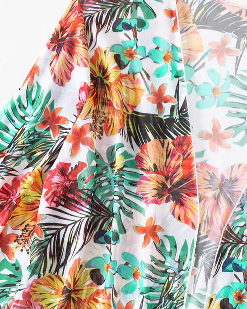 Bikinis con estampado floral y top cubrepecho