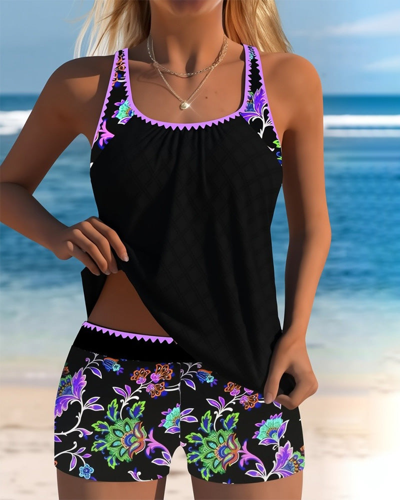 Tankini floral cómodo con pantalón corto para niño