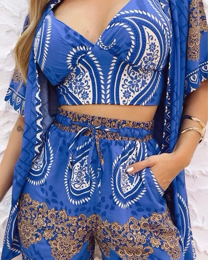 traje de baño elegante de tres piezas con estampado cachemira