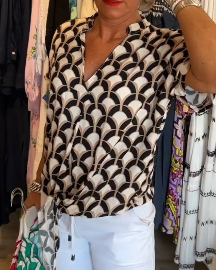 Top casual estampado de manga corta con escote en V