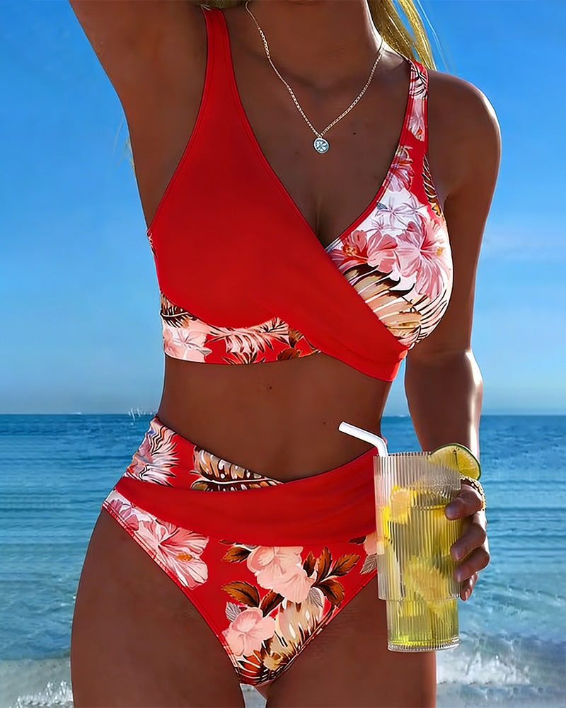 Bikini de contraste floral fendu
