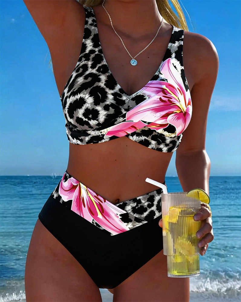 Bikini Leopardo Estampado Floral con Contraste de Color