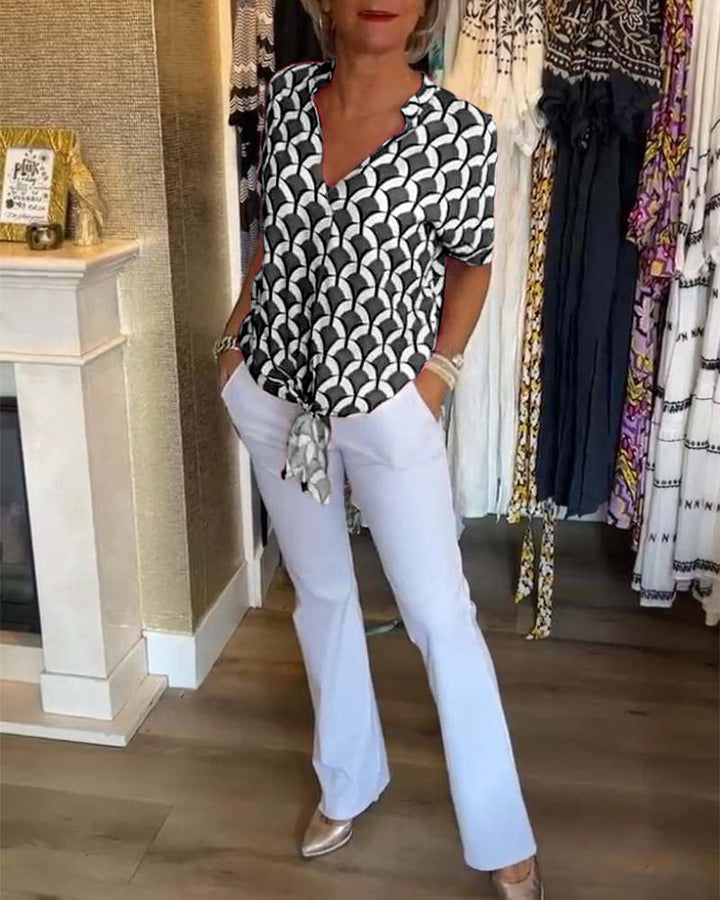 Top casual estampado de manga corta con escote en V