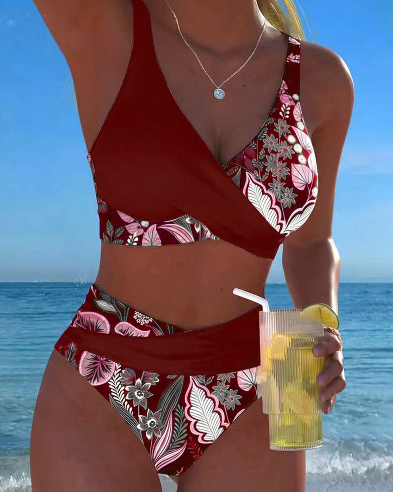 Bikini con contraste de color y estampado floral