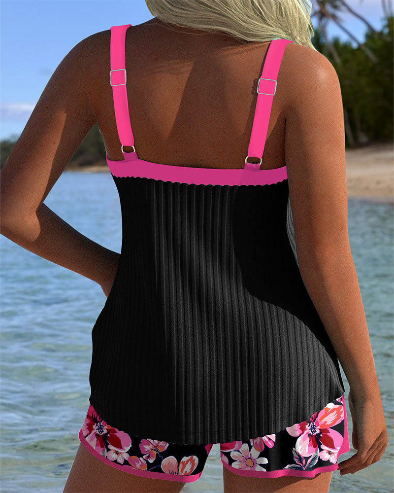 Tankini con escote en V estampado y boxer deportivo