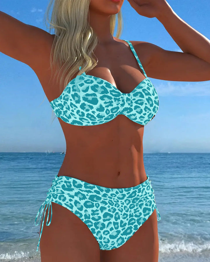 Bikini de dos piezas con cordones y estampado de leopardo