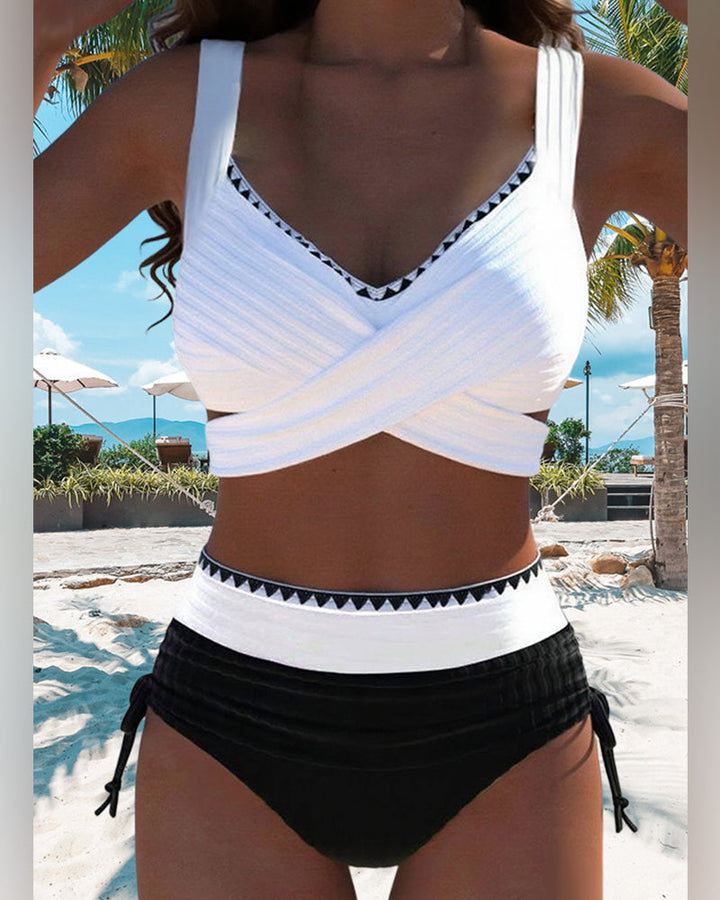 Bikini casual de dos piezas con color contrastante
