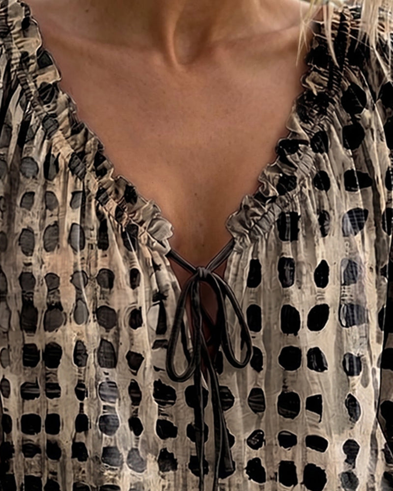 Blusa de lunares con lazos