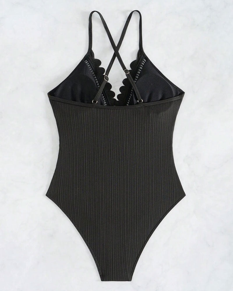 Traje de baño de una pieza de color único sexy con recortes
