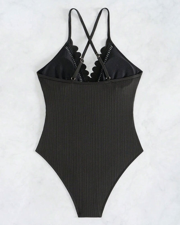 Traje de baño de una pieza de color único sexy con recortes