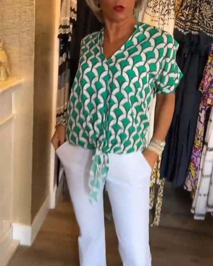 Top casual estampado de manga corta con escote en V