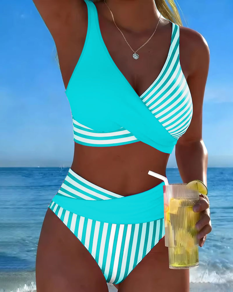 Bikini cruzado de rayas estampadas