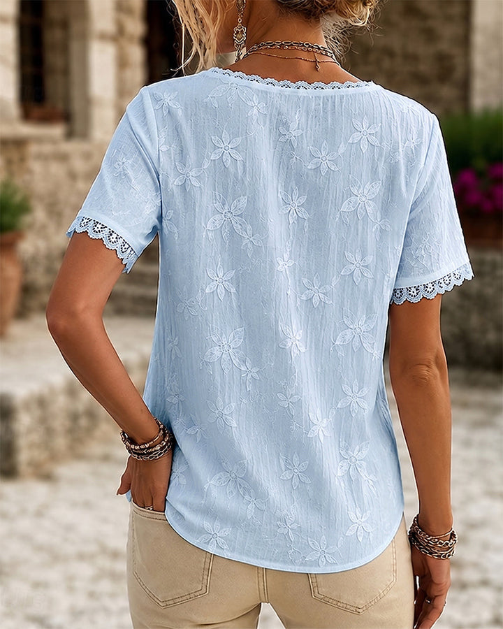Blusa con escote en V y encaje, mangas cortas