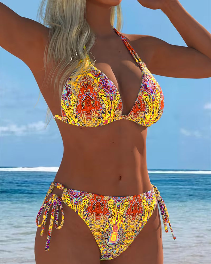 Bikini colorido con tirante halter y estampado