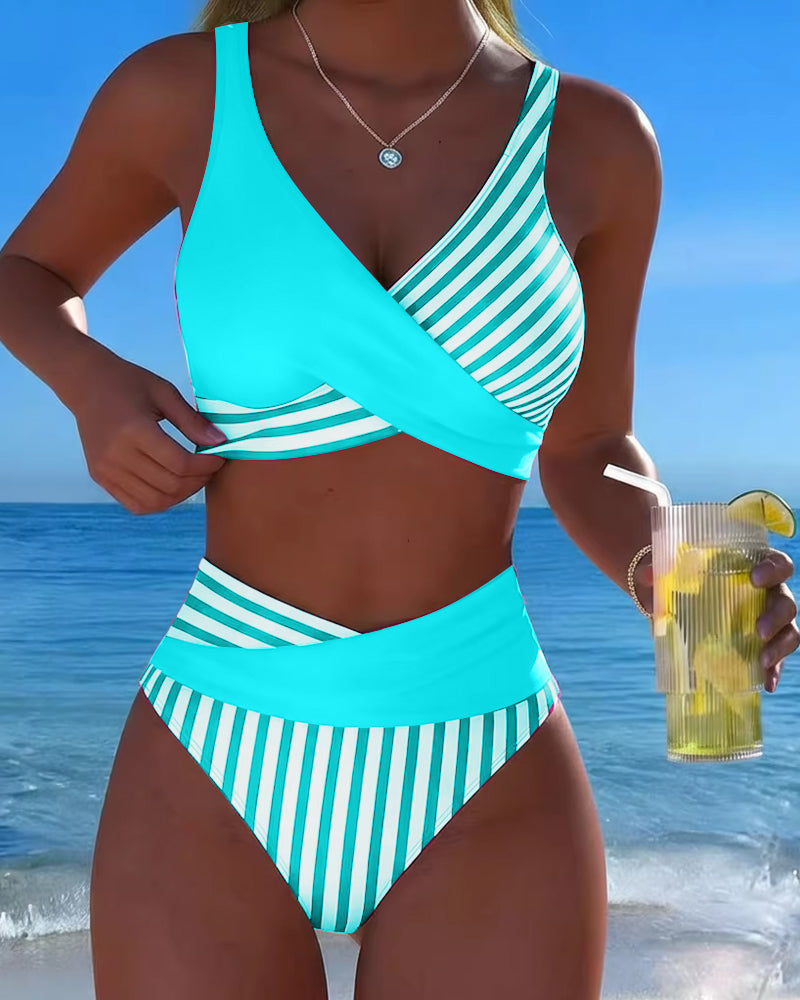 Bikini cruzado de rayas estampadas