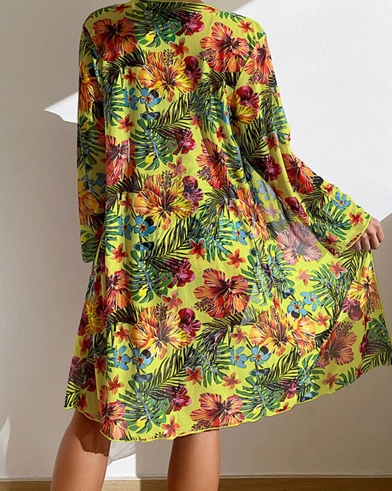 Bikinis con estampado floral y top cubrepecho