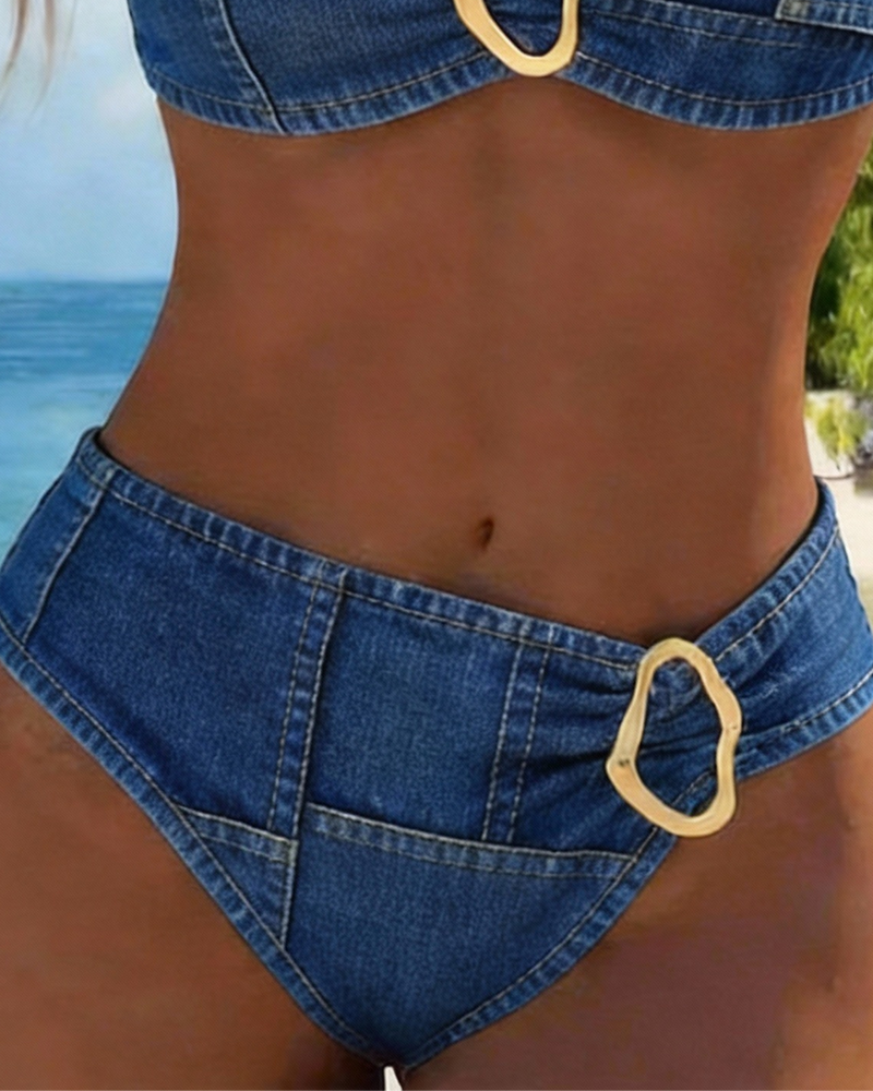 Bikini de dos piezas con liguero y hebilla metálica