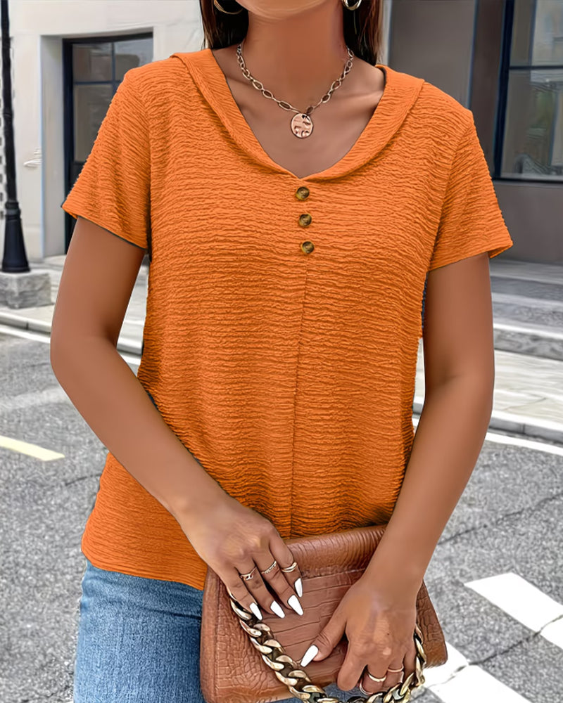 Camiseta con cuello Peter Pan y tres botones