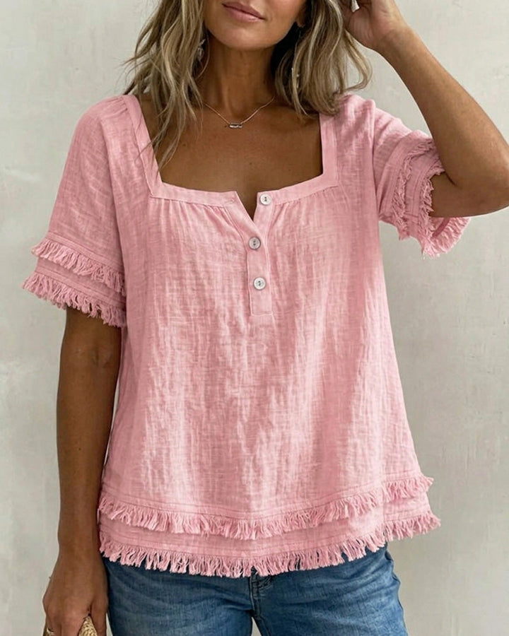 Blusa de cuello cuadrado con media tapeta y flecos