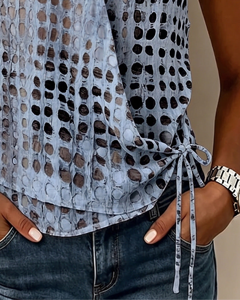 Blusa de escote en V cruzado halter de lunares sin mangas