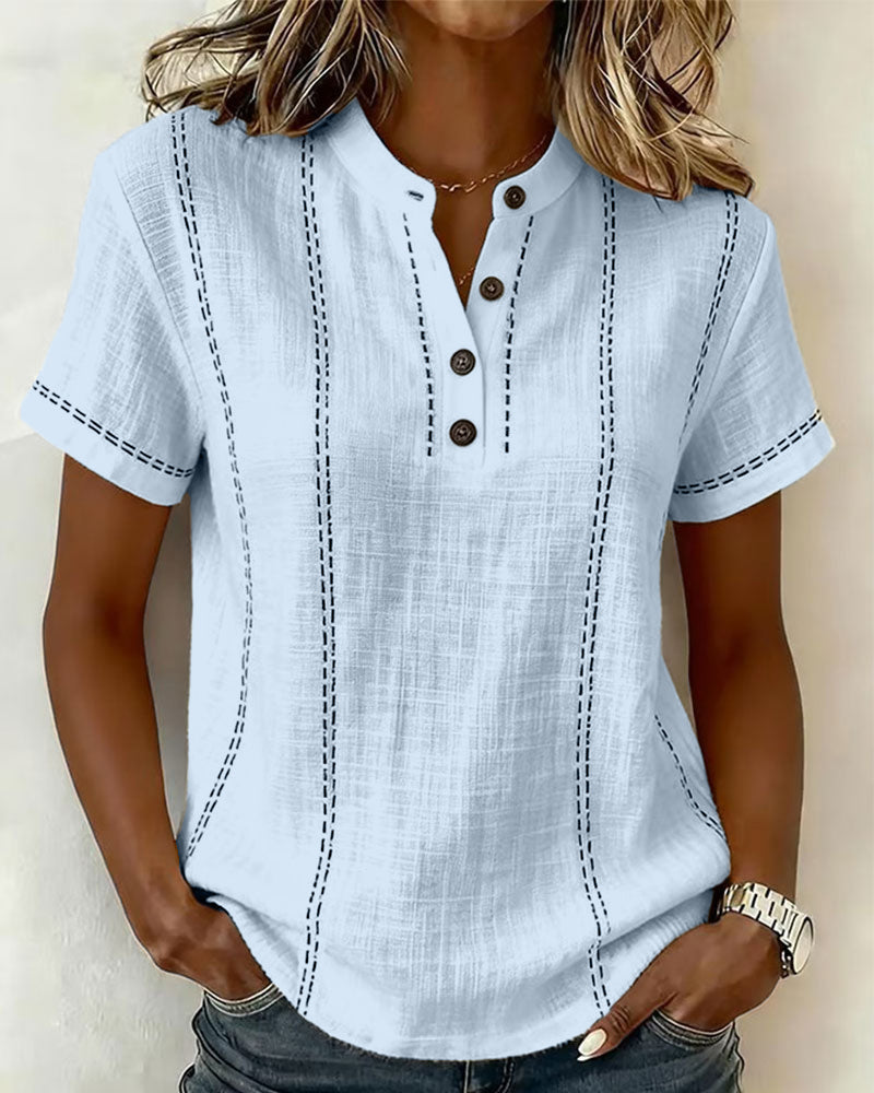 Camiseta de estilo casual con botón y escote en V