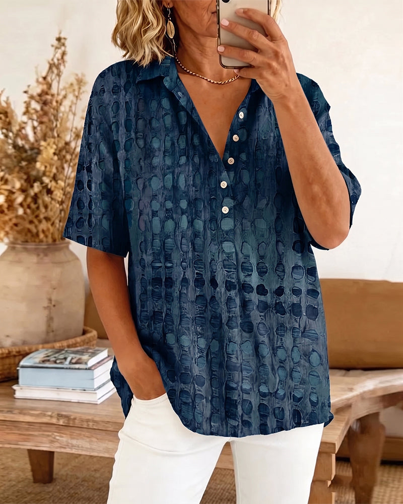 Blusa con estampado de lunares y botón, semipatrón