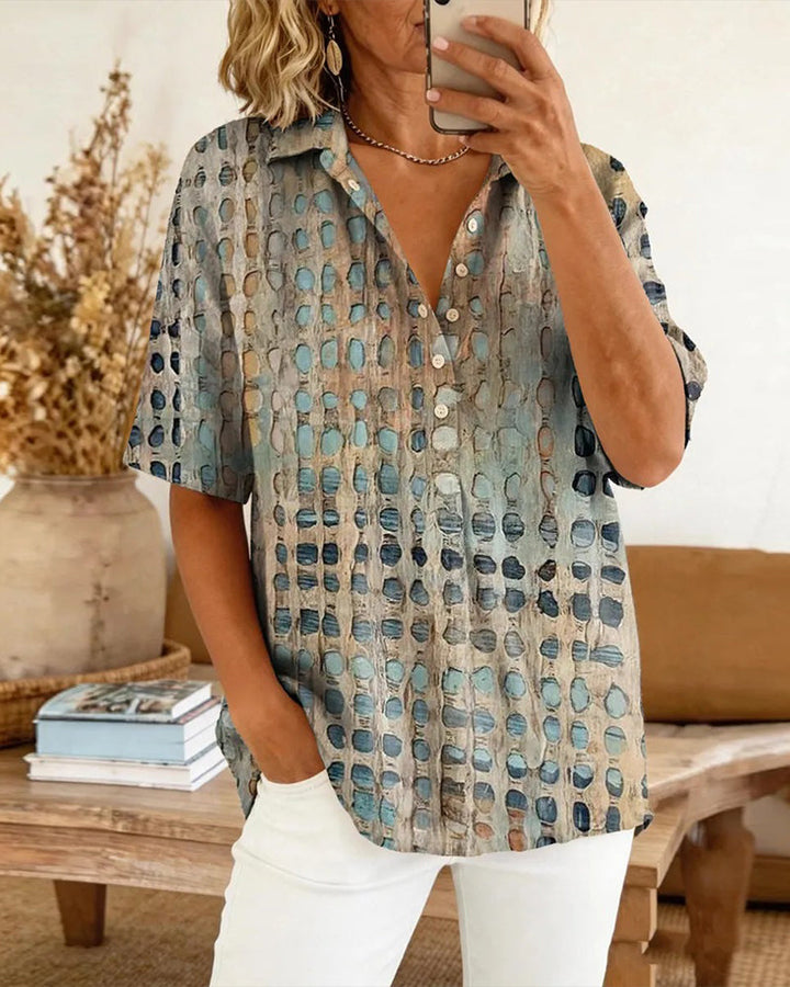 Blusa con estampado de lunares y botón, semipatrón