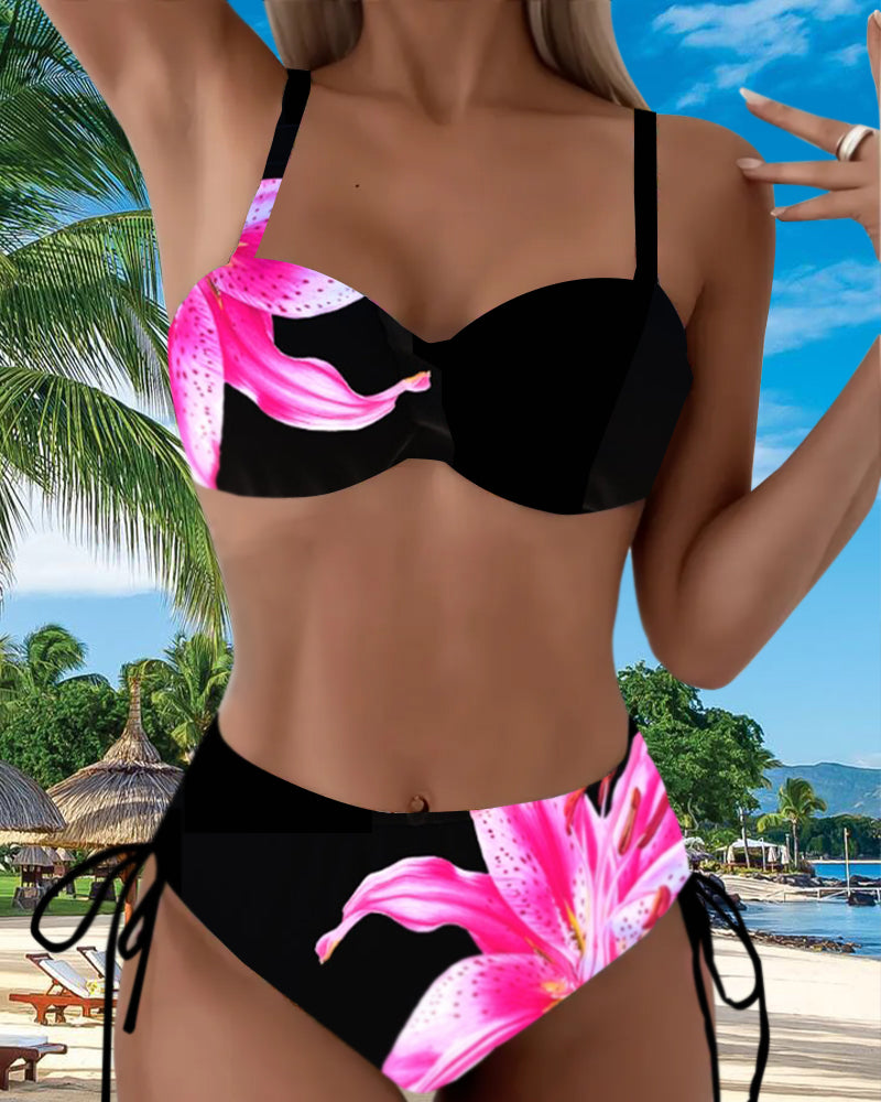 Bikini de triángulo con cordón estampado floral
