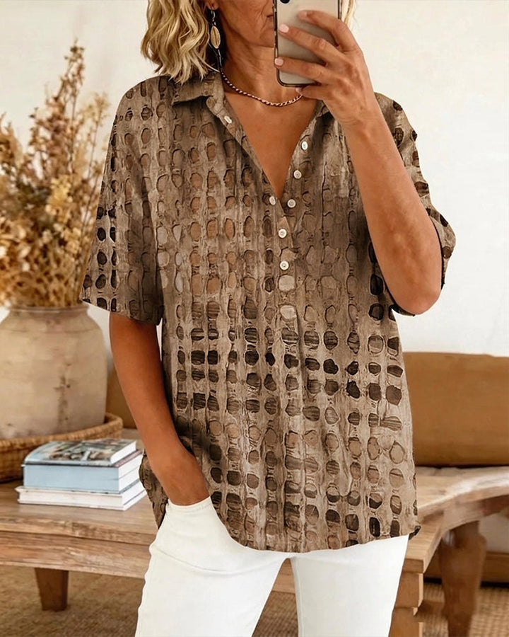 Blusa con estampado de lunares y botón, semipatrón