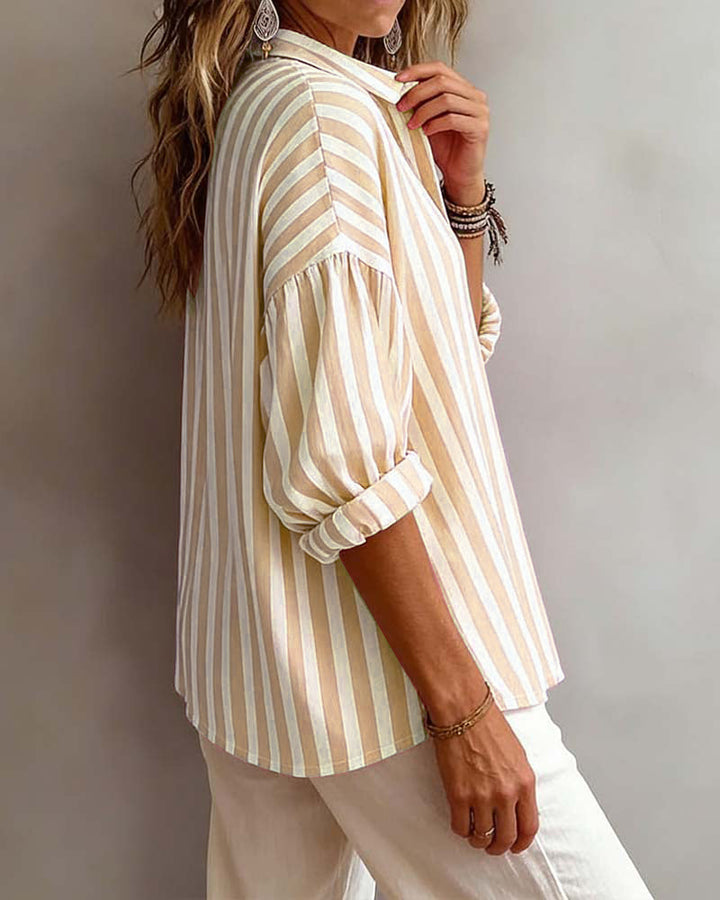Blusa a rayas amplia con cuello