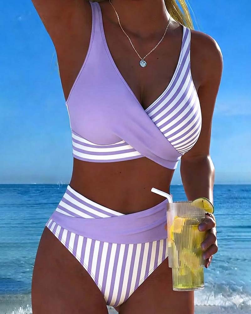 Bikini cruzado de rayas estampadas