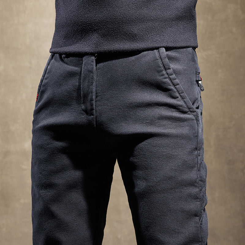 Pantalones de corte ajustado